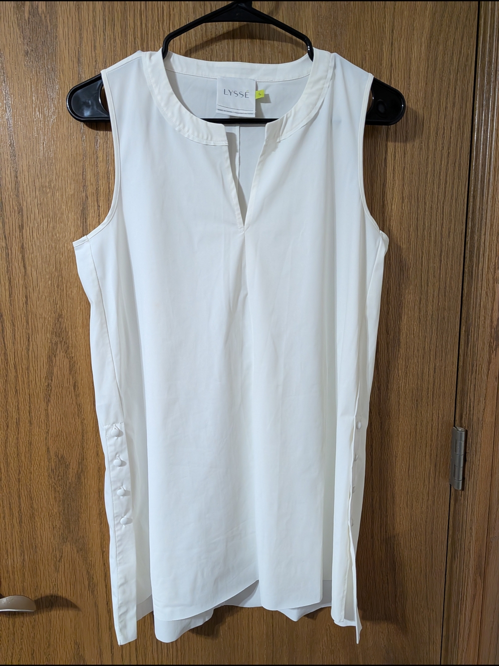 Lysse Sleeveless V-Neck Tunic Top in Off White